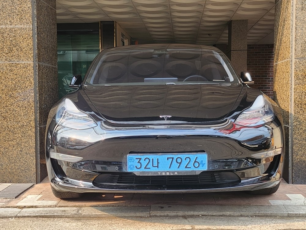 모델 3 BEV(50kWh) RWD 스탠다드 레인지 플러스 매물 썸네일