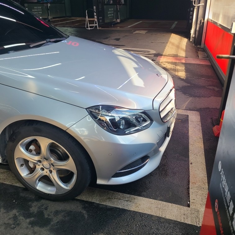 E 클래스 W212 E400 4Matic 후기형 (333마력) 매물 썸네일