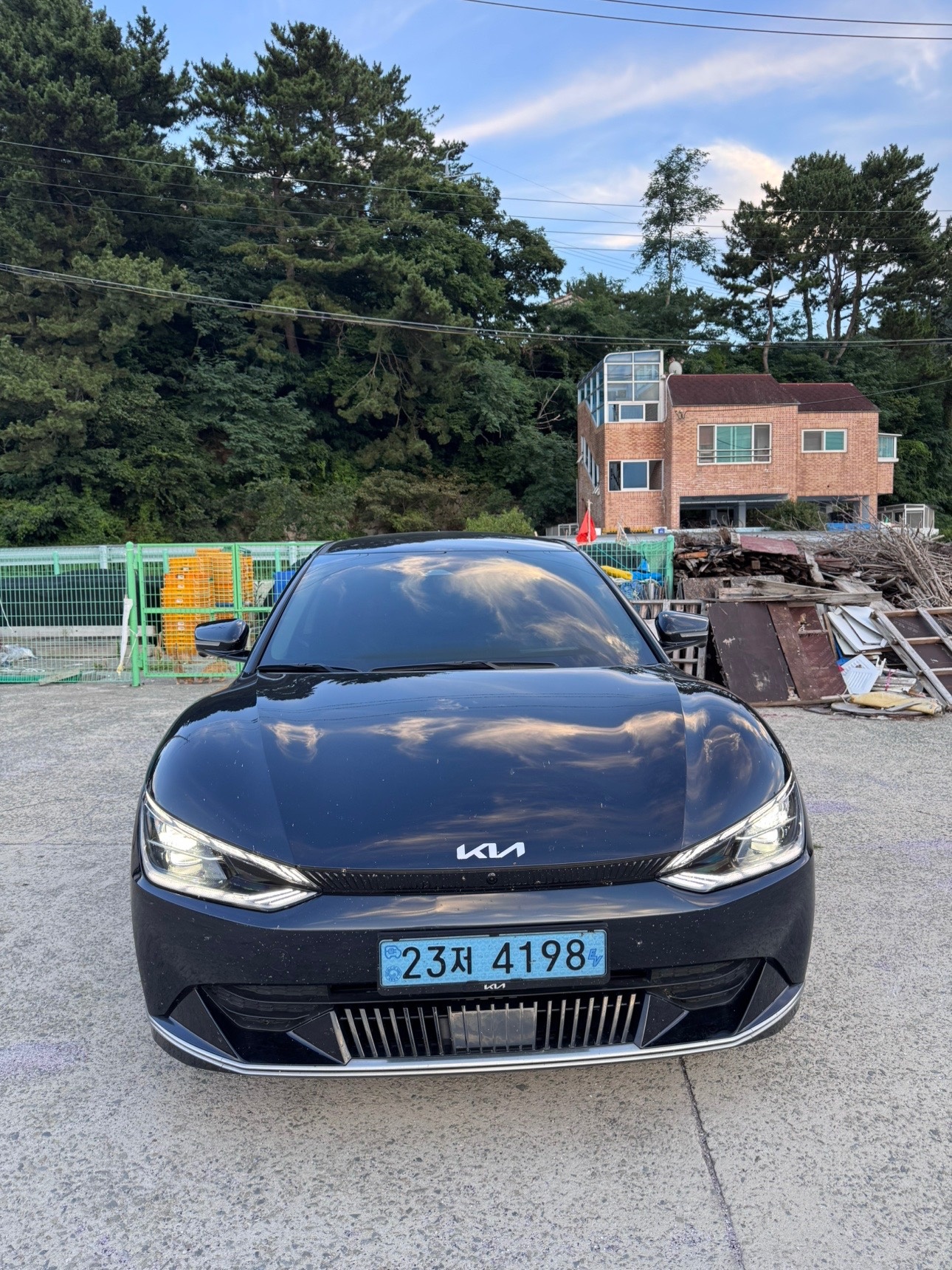 EV6 CV BEV(롱레인지/77.4kWh) RWD 어스(470km) 매물 썸네일