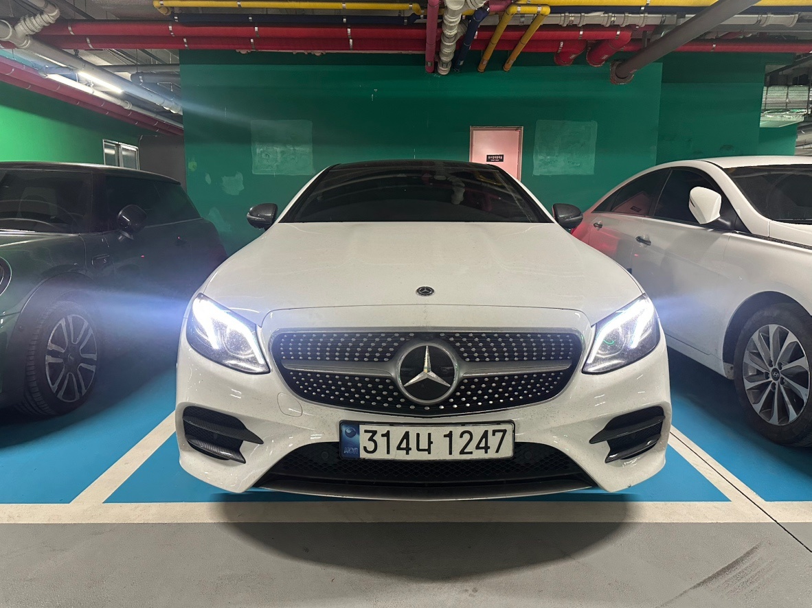 E 클래스 W213 E400 4Matic Coupe 전기형 (333마력) 매물 썸네일