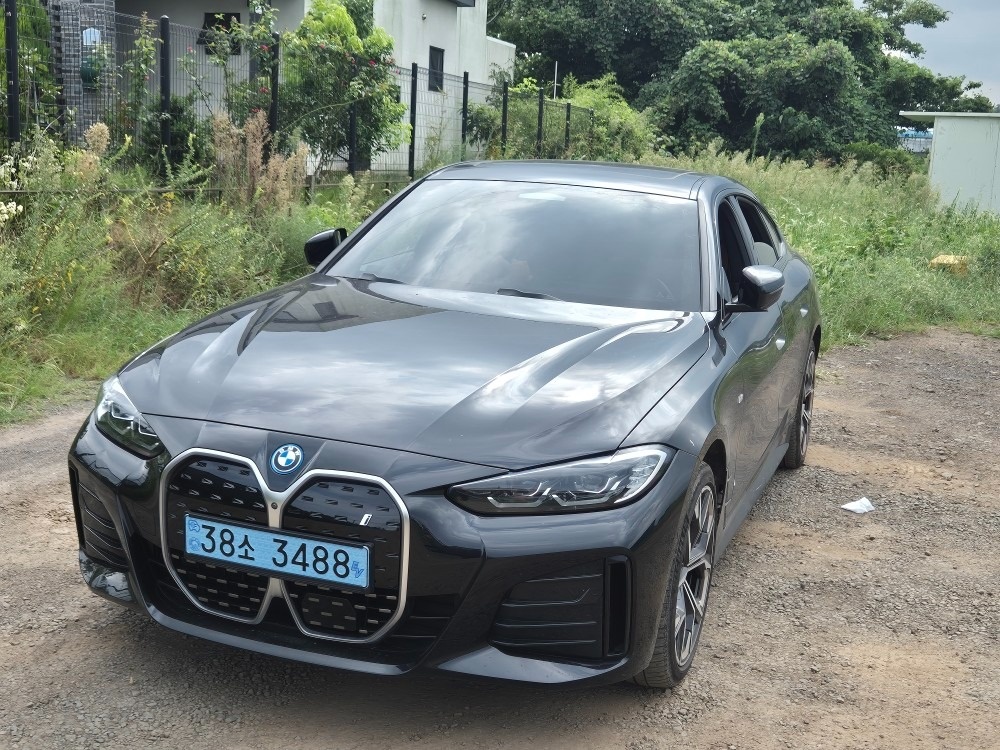 i4 그란쿠페G26 40(84kWh) eDrive M 스포츠 매물 썸네일