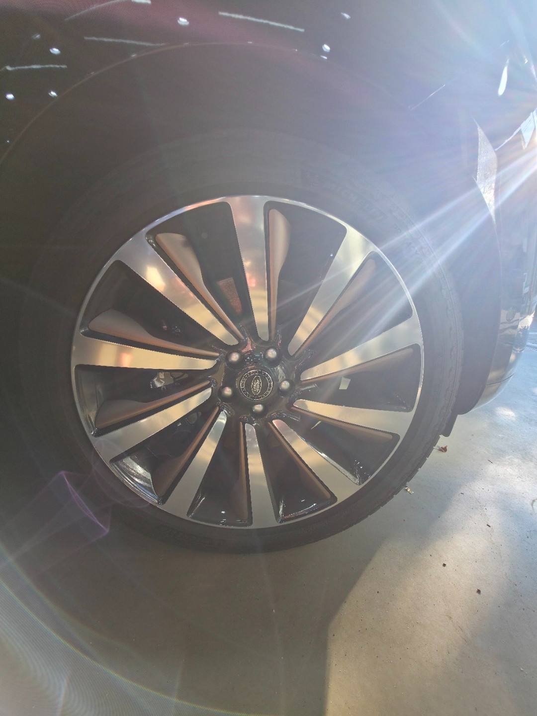 랜드로버 레인지로버 4.4 P615 LWB SV 2025 실버 사진 8