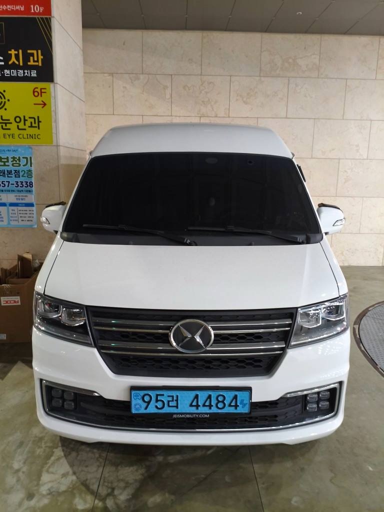 이티밴 BEV(2인승 41.9kWh) RWD (227km) 매물 썸네일