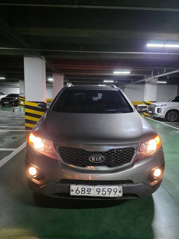 쏘렌토 R XM 7인승(디젤 2.0) FWD TLX 최고급형 매물 썸네일