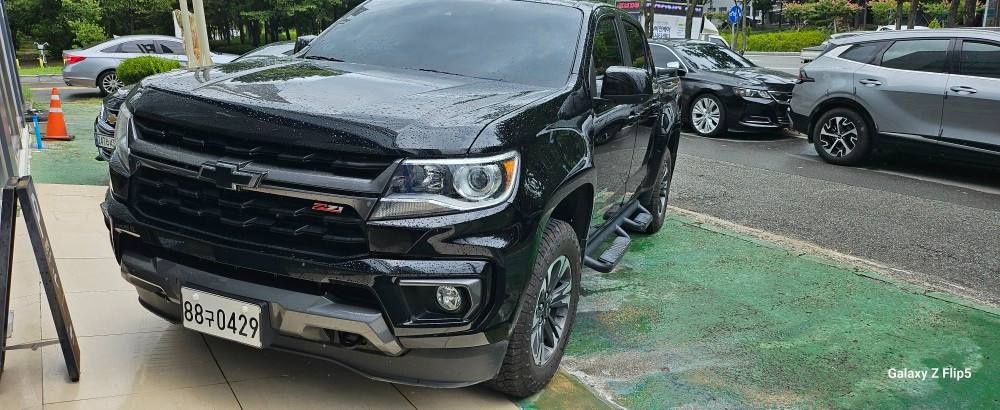 리얼 뉴 콜로라도 가솔린 3.6 AWD Z71-X 미드나잇 매물 썸네일