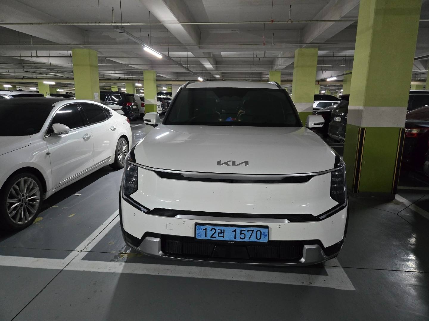 EV9 MV1 BEV(롱레인지/99.8kWh) 4WD 어스(6인승-릴렉션) 매물 썸네일