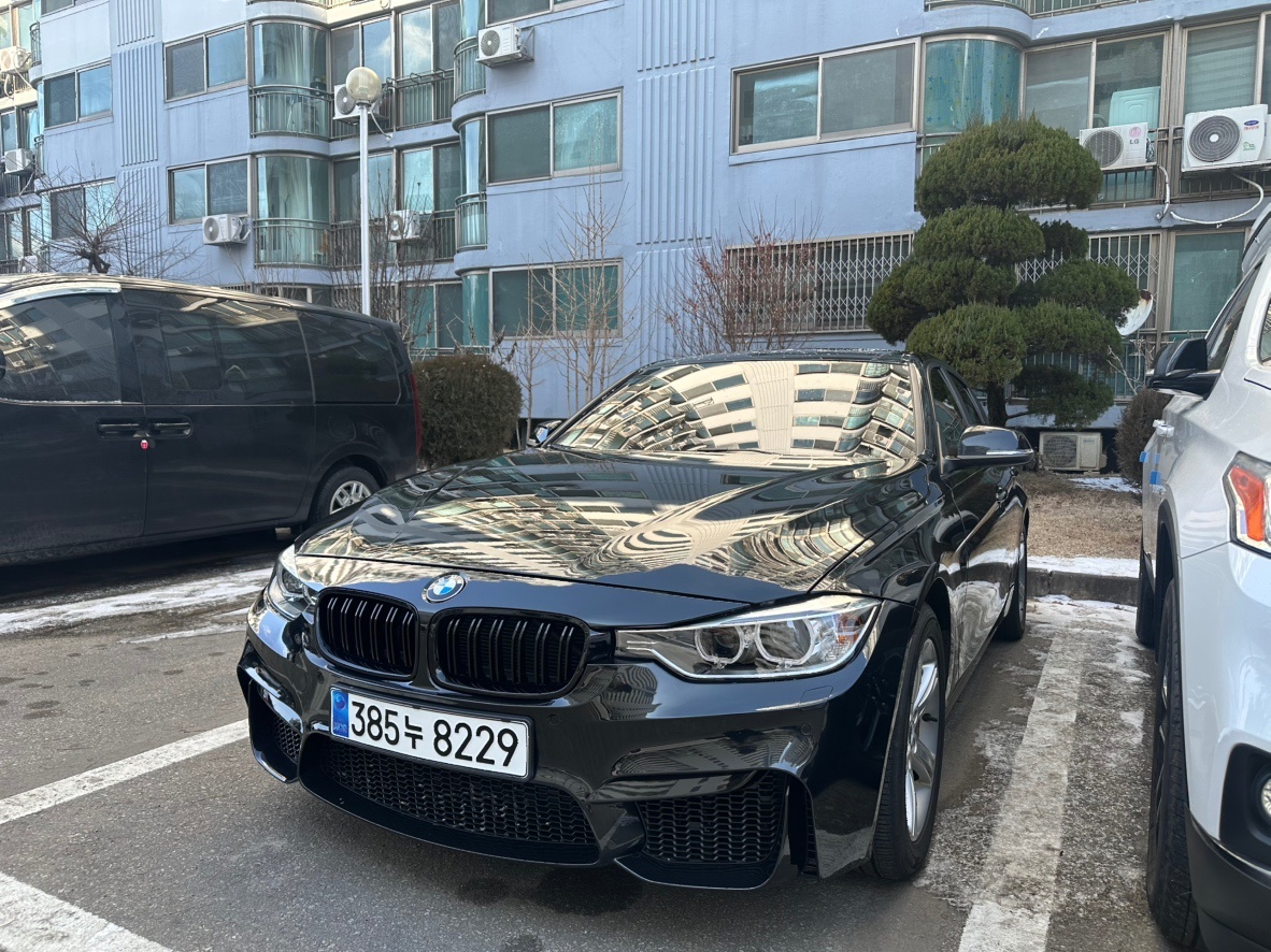 3시리즈 F30 320 i 세단 (184마력)럭셔리 매물 썸네일