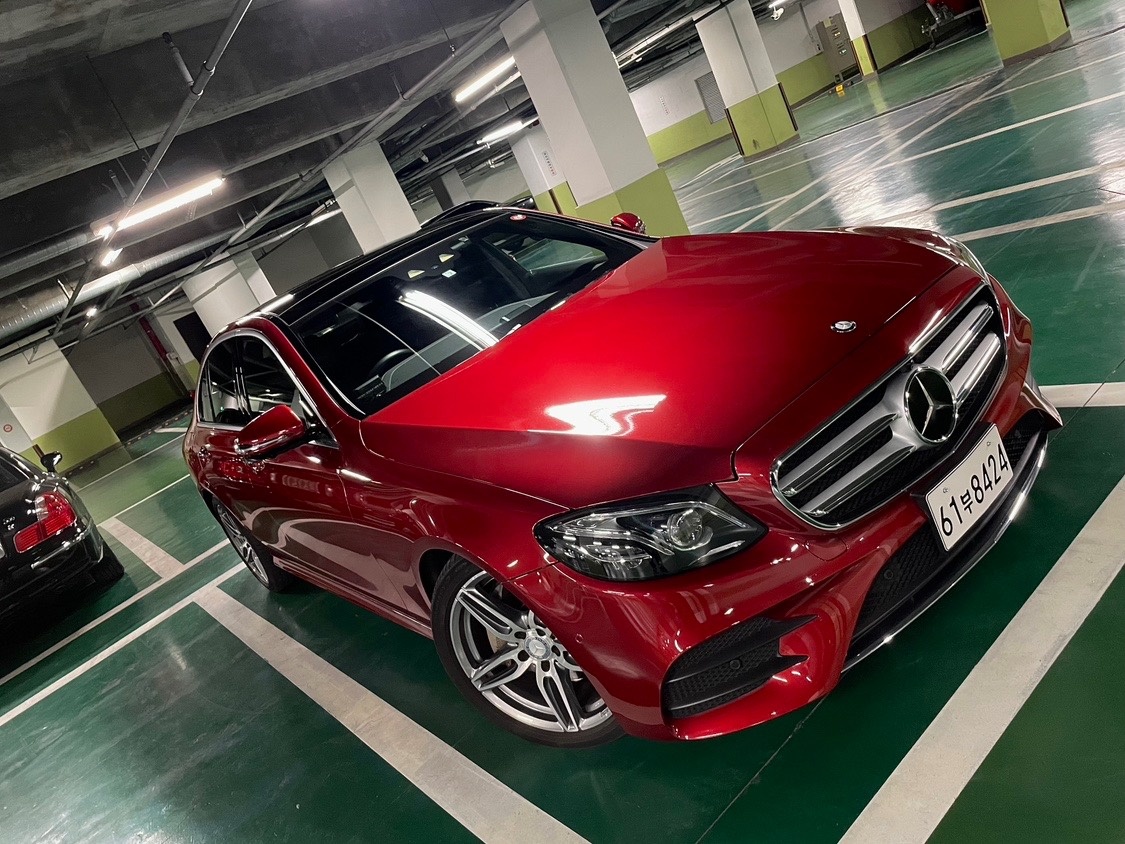 E 클래스 W213 E250 전기형 (211마력)아방가르드 매물 썸네일