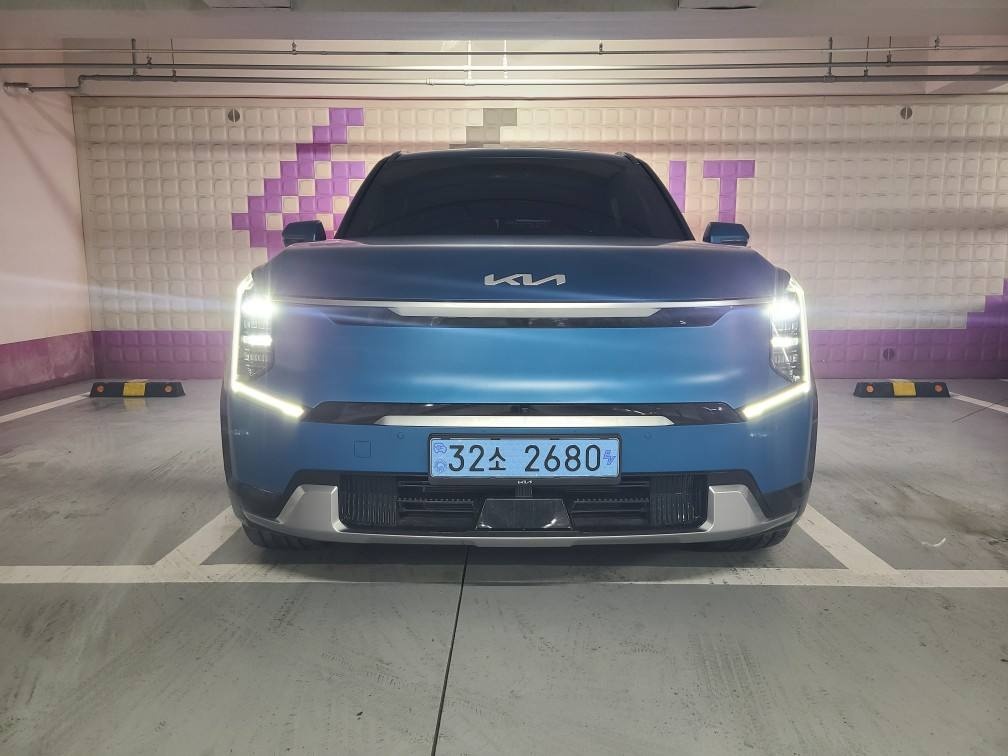 EV9 MV1 BEV(롱레인지/99.8kWh) 4WD 어스(7인승) 매물 썸네일