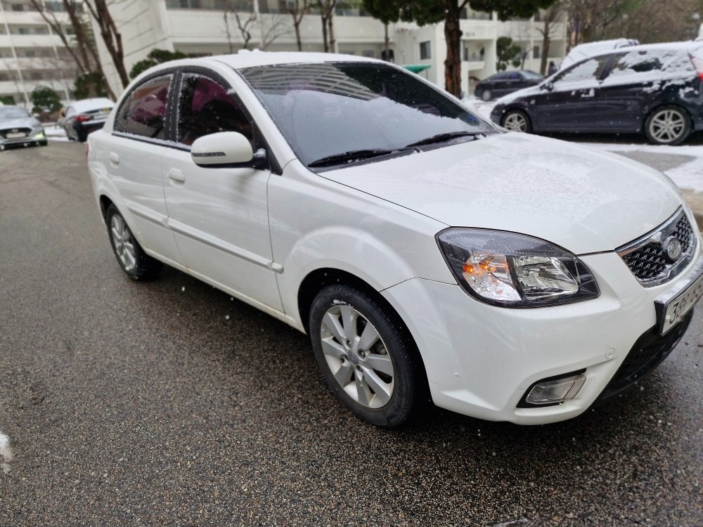 뉴 프라이드 JB 4DR 1.6(CVVT) SLX 매물 썸네일