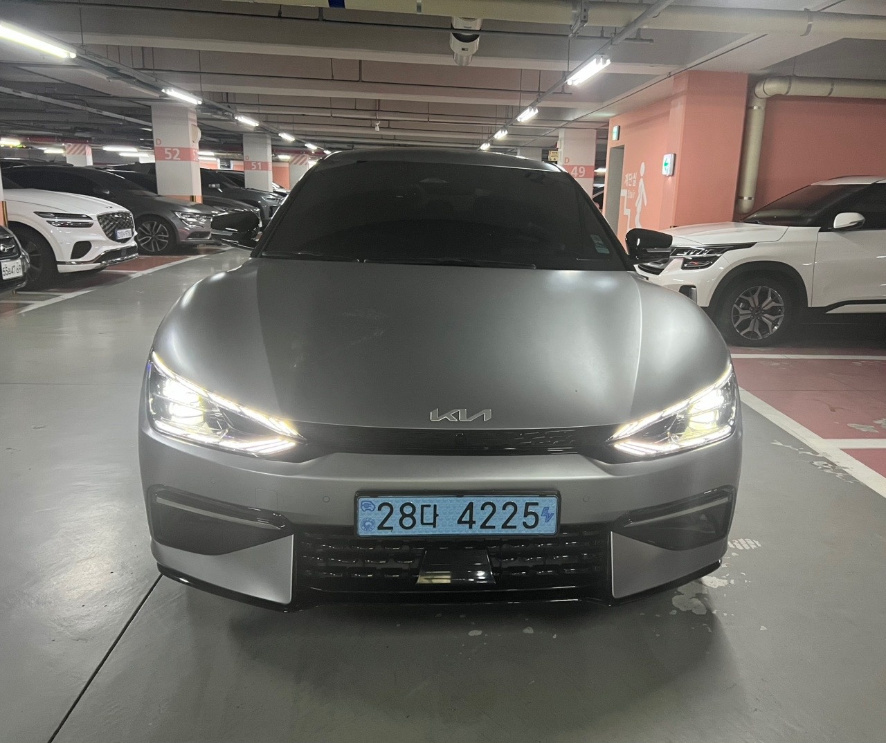 EV6 CV BEV(롱레인지/77.4kWh) AWD GT-Line(403km) 매물 썸네일