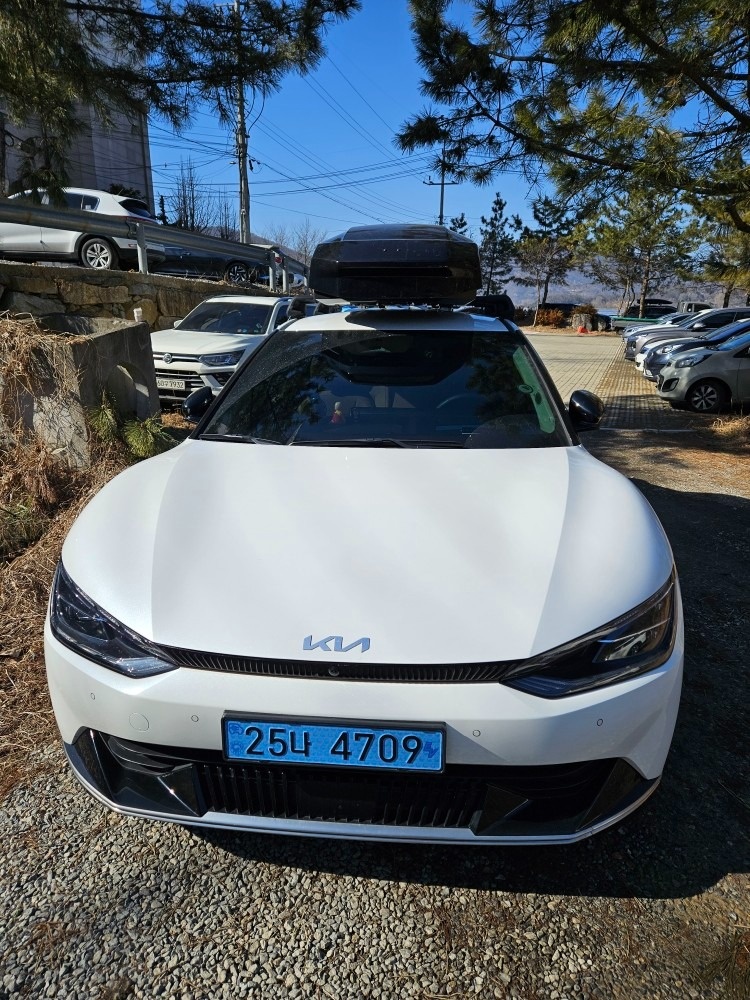 EV6 CV BEV(롱레인지/77.4kWh) AWD 어스(441km) 매물 썸네일