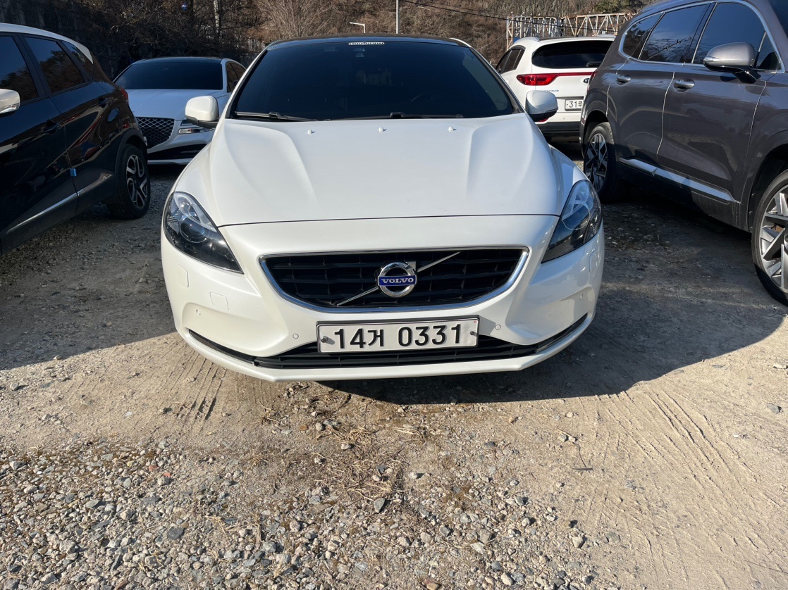 V40 Ⅱ D3 매물 썸네일