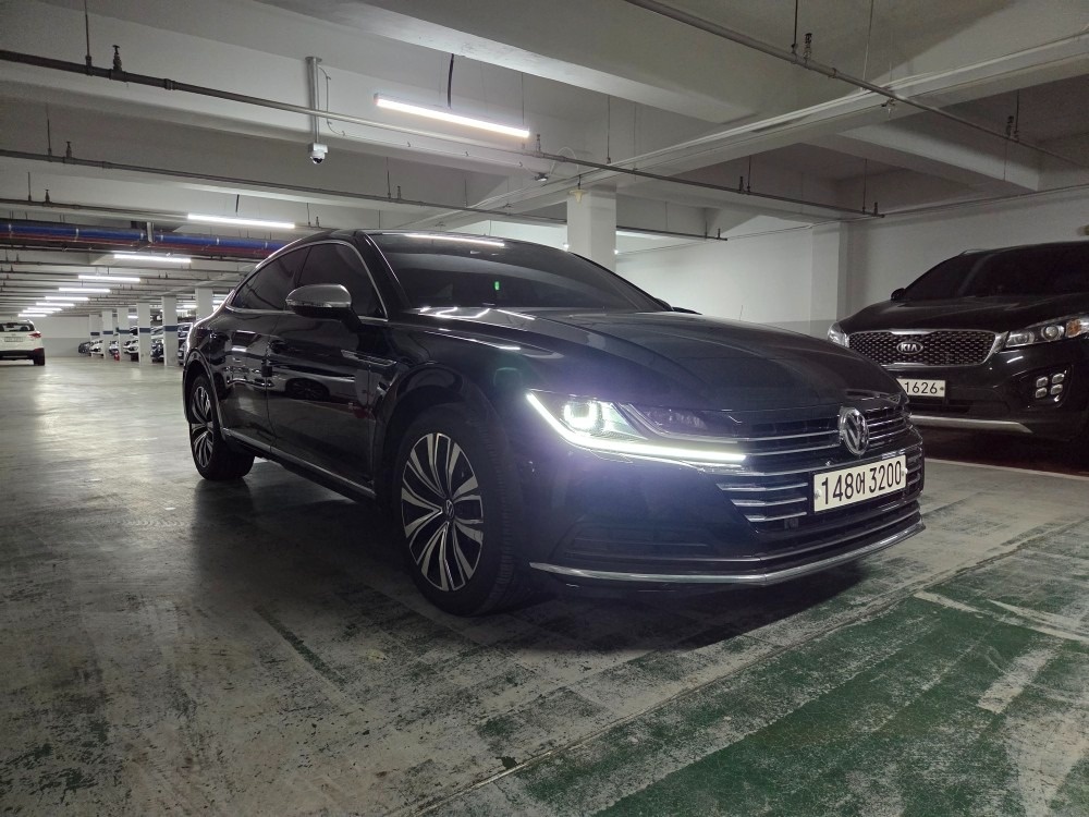 아테온 2.0 TDi 프리미엄 매물 썸네일