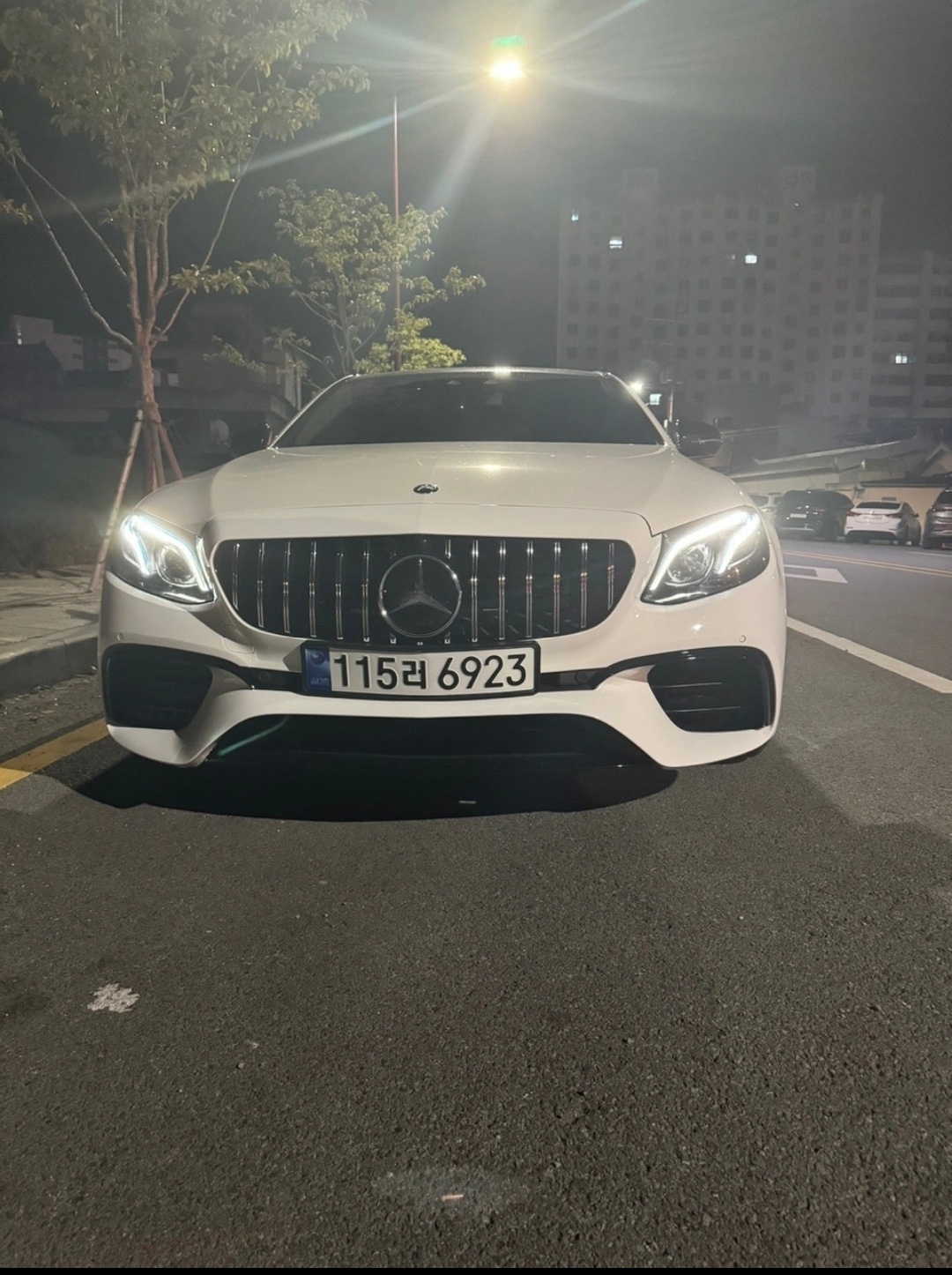 E 클래스 W213 E220 d 4Matic 전기형 (194마력)아방가르드 매물 썸네일