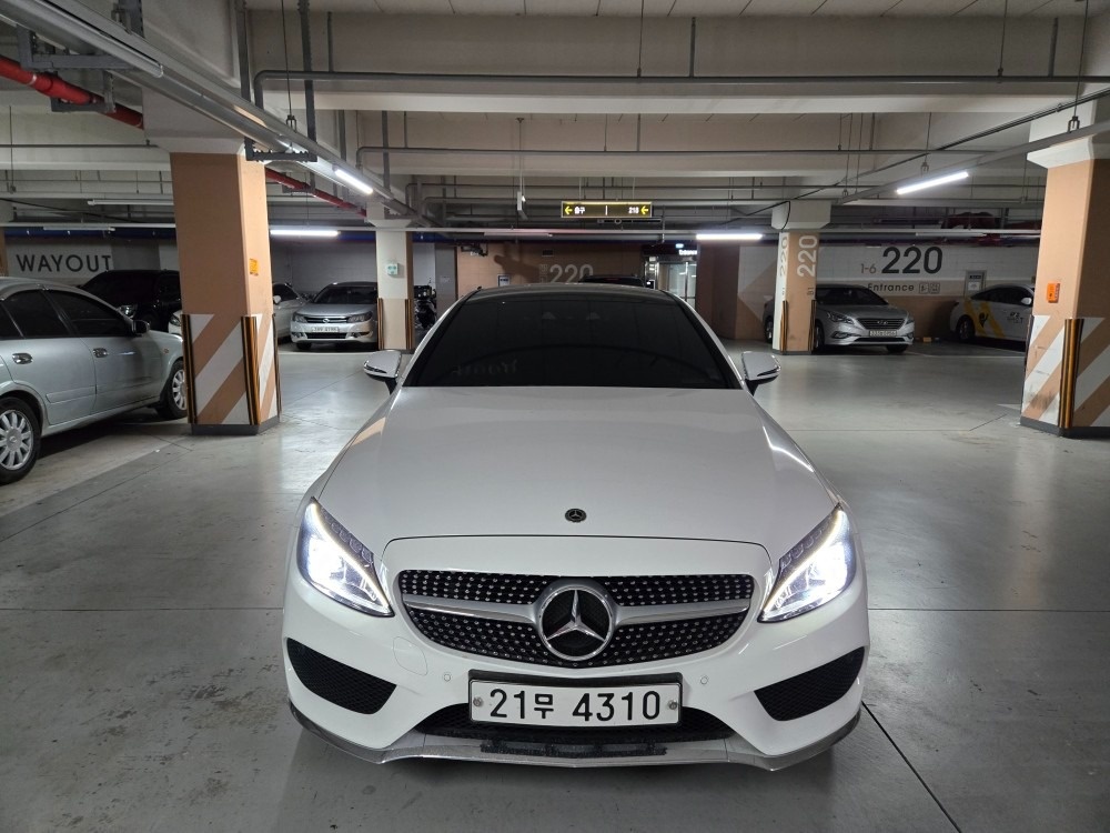 C 클래스 W205 C200 Coupe 전기형 (211마력)AMG Line 매물 썸네일