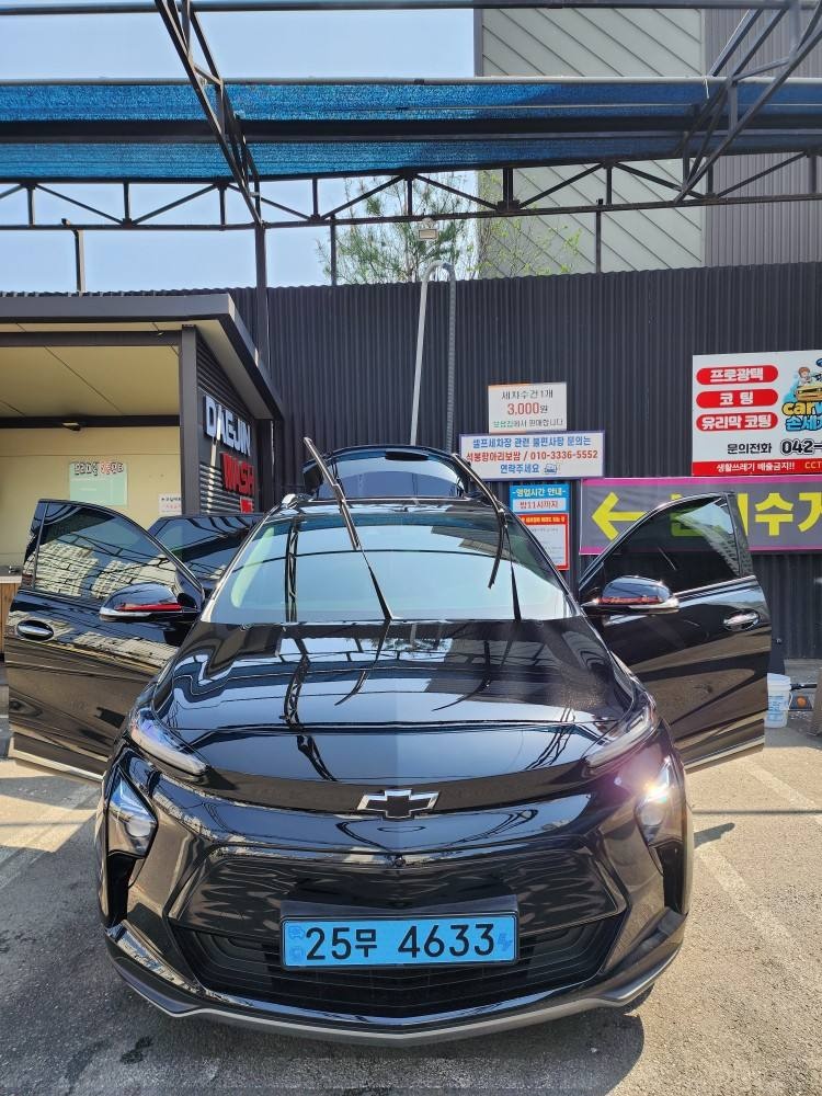 볼트 EUV BEV(66KWh/402km) FWD 레드라인 매물 썸네일