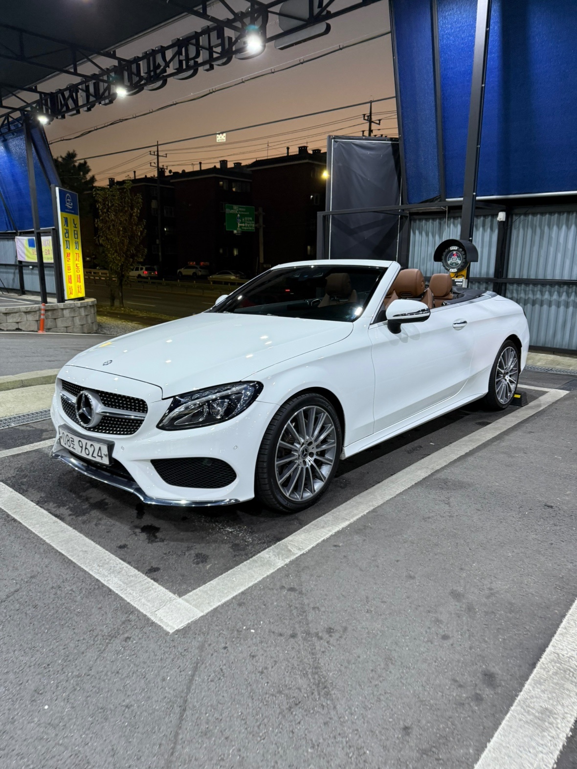 C 클래스 W205 C200 카브리올레 전기형 (211마력)AMG Line 매물 썸네일