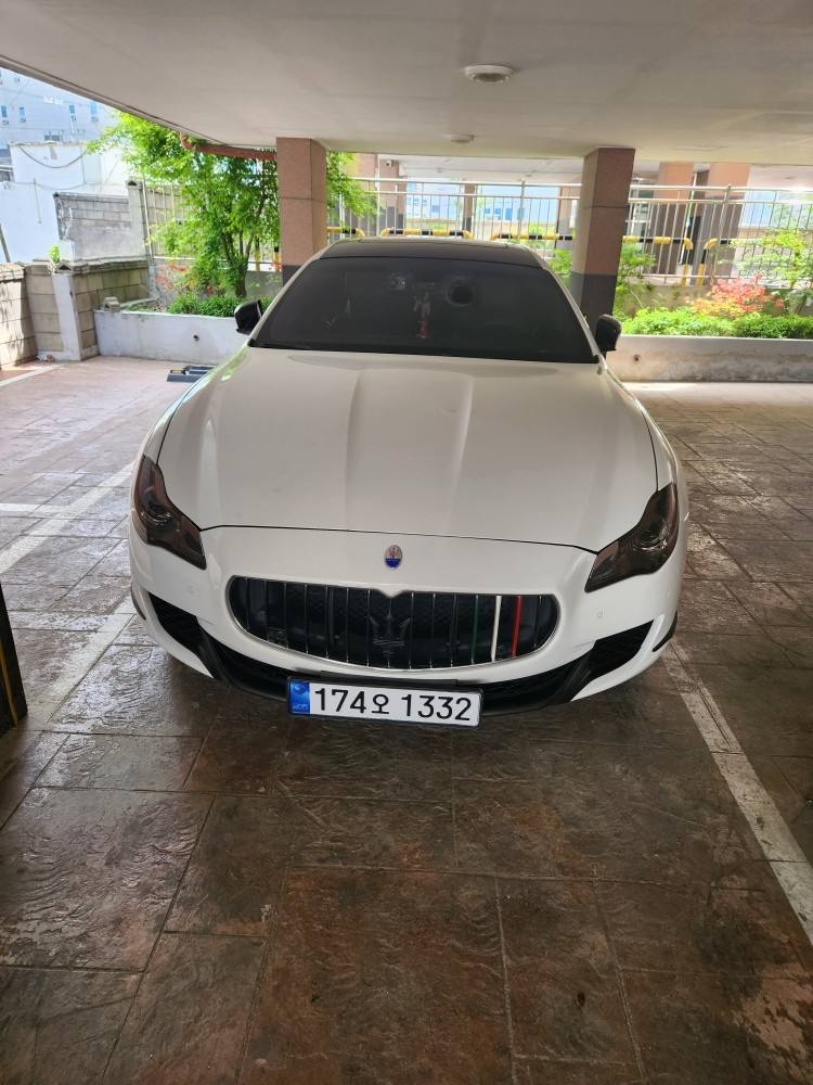 콰트로포르테 3.0 S Q4 V6 그란스포츠 매물 썸네일