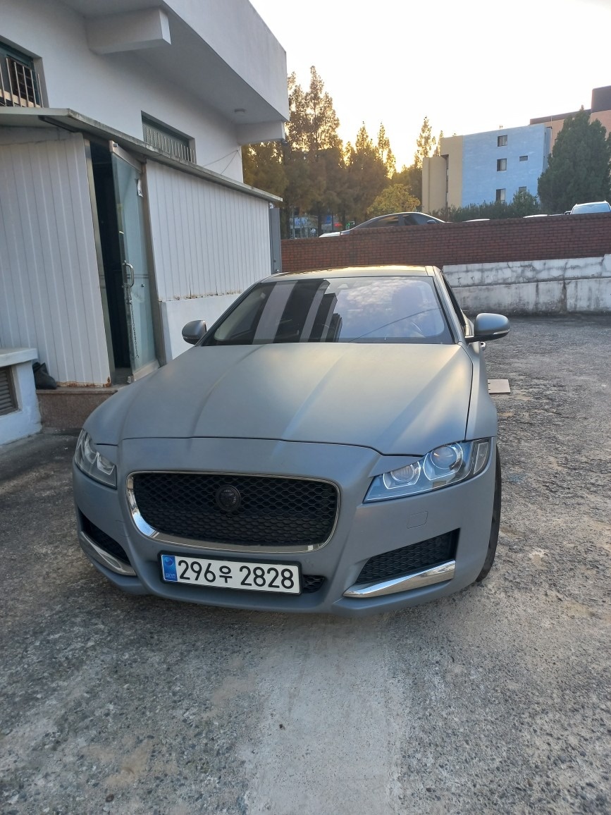 XF X260 20 d AWD 포트폴리오 매물 썸네일