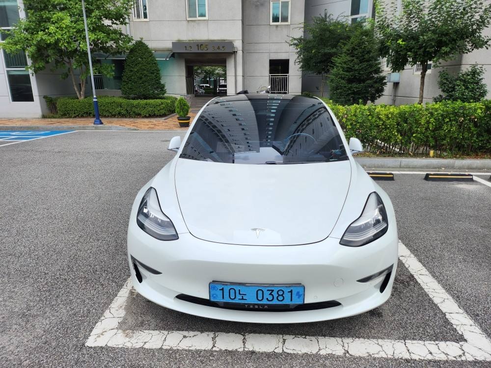 모델 3 BEV(75kWh) AWD 롱 레인지 매물 썸네일