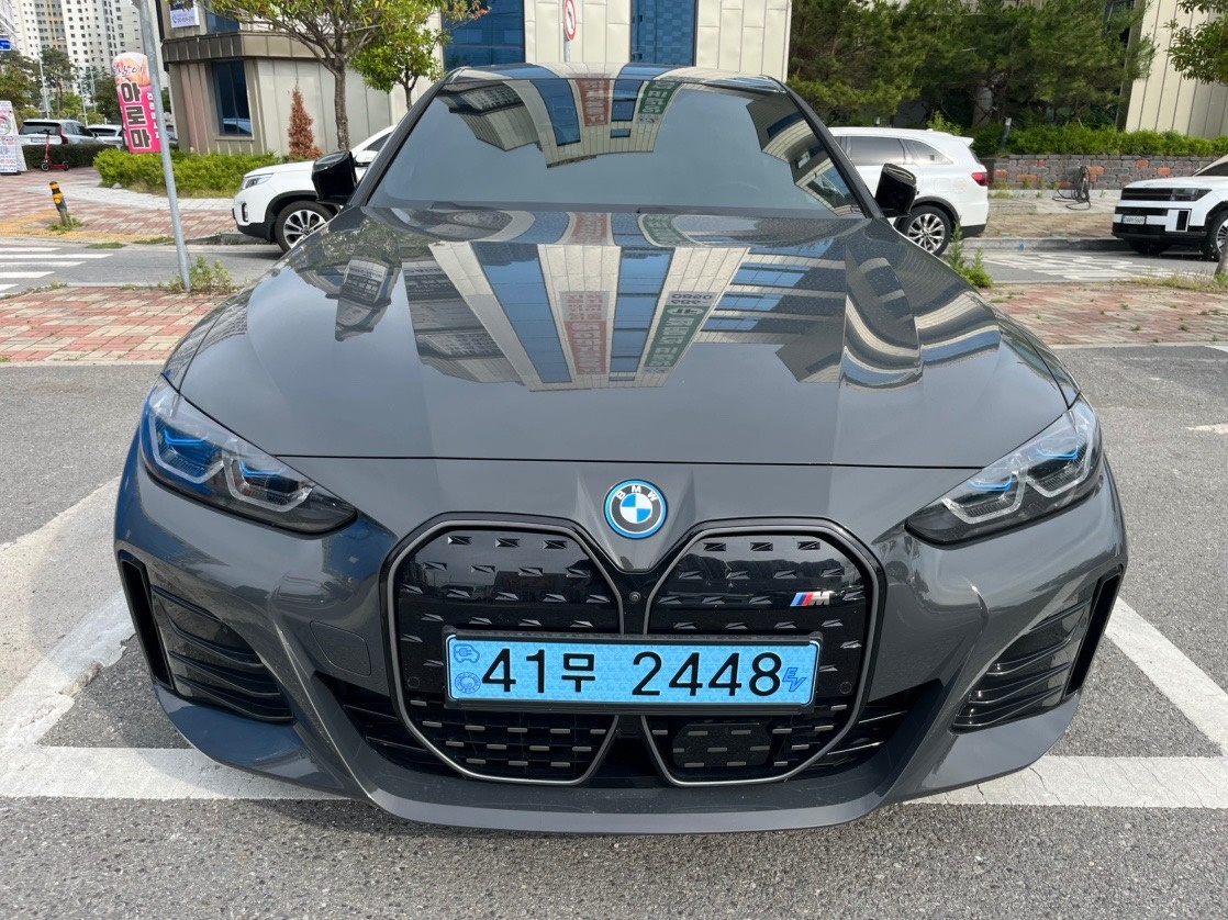 i4 그란쿠페G26 M50(84kWh) xDrive 프로 매물 썸네일