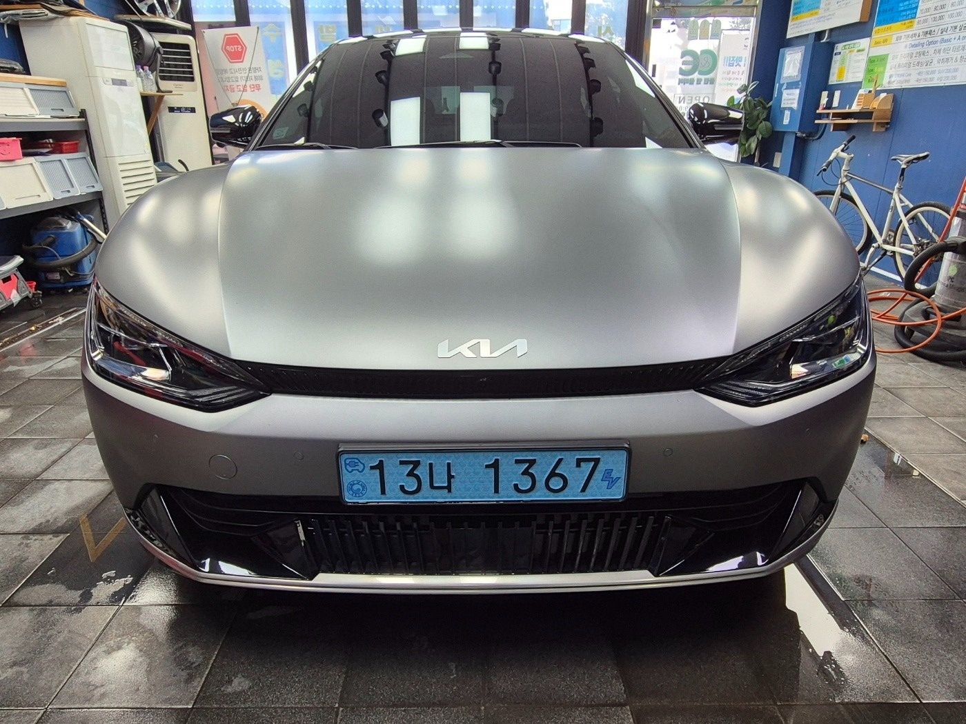 EV6 CV BEV(롱레인지/77.4kWh) AWD 어스(441km) 매물 썸네일