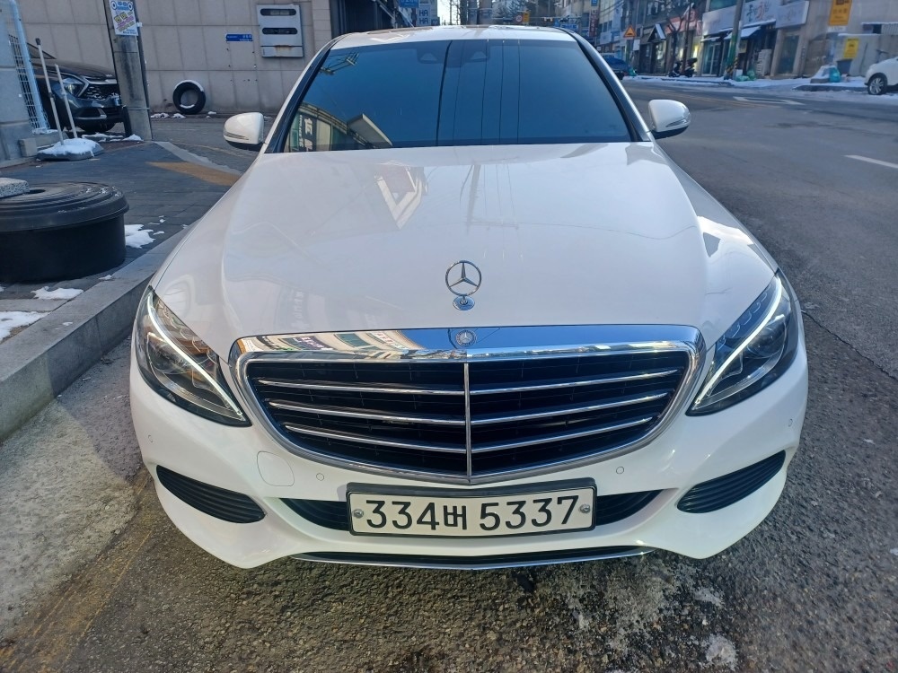 C 클래스 W205 C220 블루텍 (204마력)익스클루시브 매물 썸네일