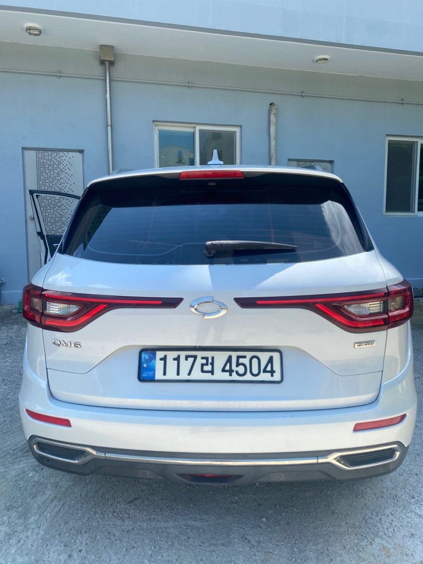 QM6 HZG 5인승(디젤 2.0) 4WD RE 시그니처 매물 썸네일