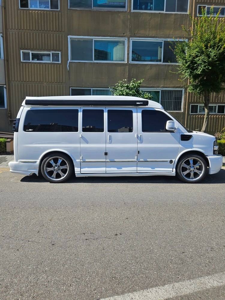 익스프레스밴 Ⅱ 5.3 V8 2WD 매물 썸네일