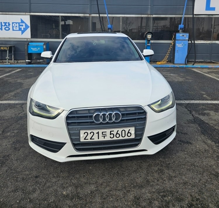 A4 B8/8K 2.0 TDI (150마력) 매물 썸네일