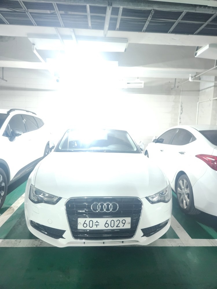 A5 8T 2.0 TFSI Coupe 콰트로 (220마력) 매물 썸네일