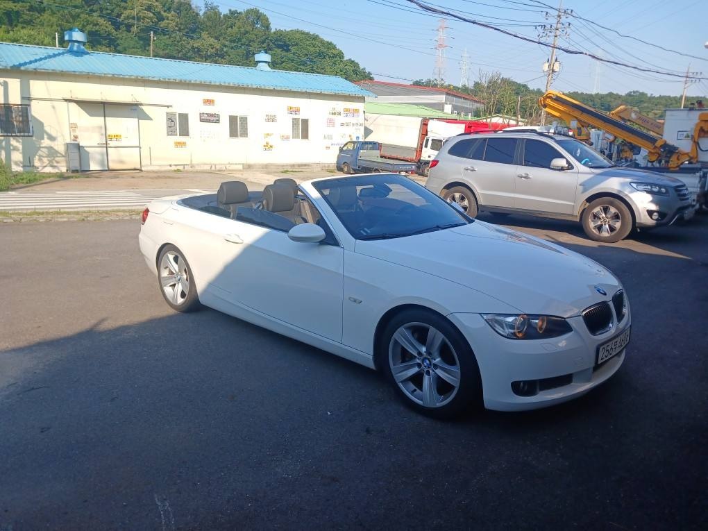 3시리즈 E90 335 i 컨버터블 후기형 (306마력) 매물 썸네일