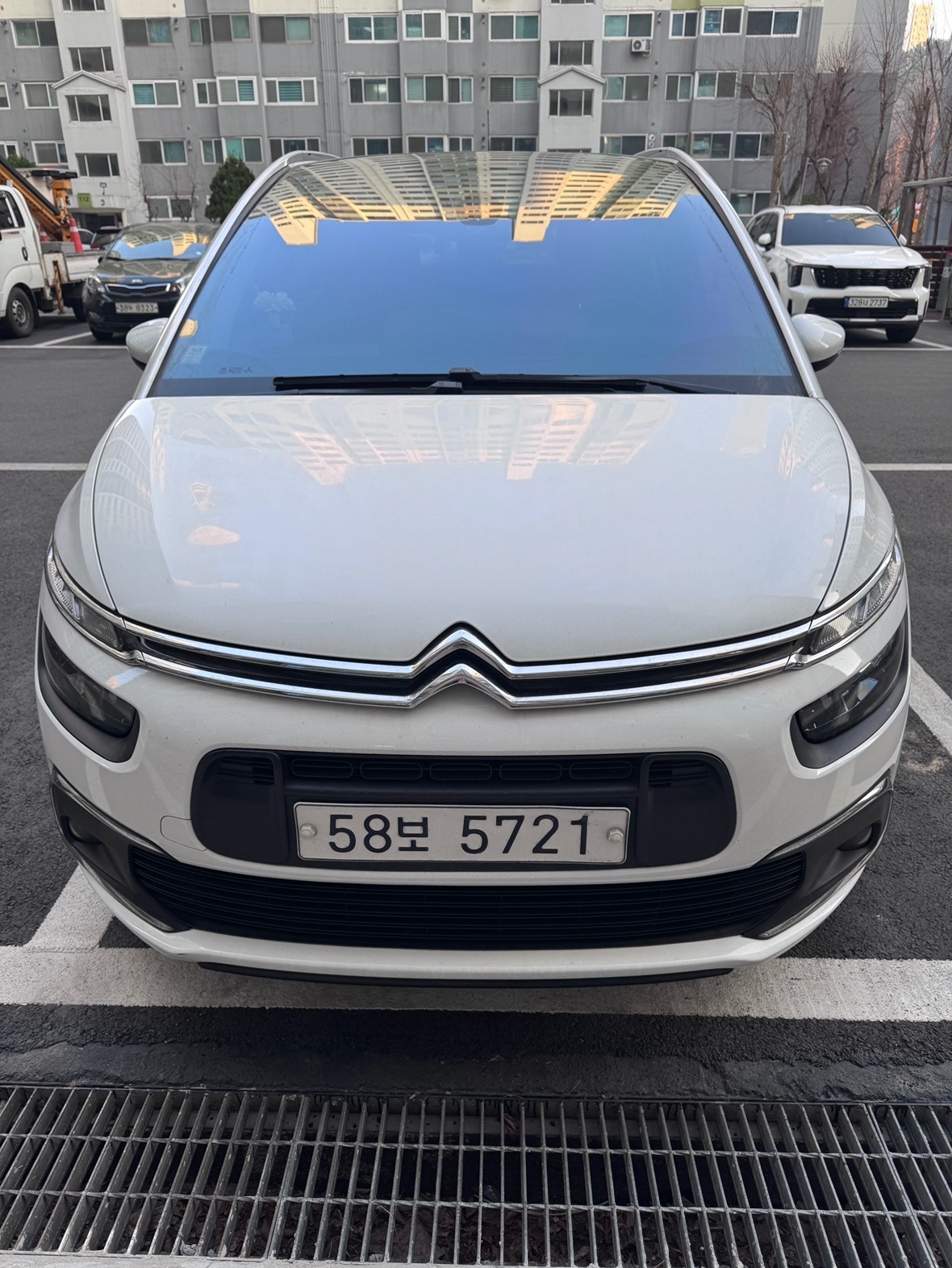 그랜드 C4 피카소 1.6 B-HDI 매물 썸네일