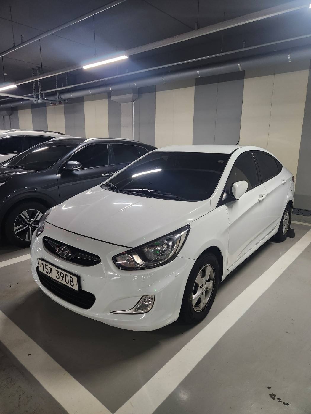 신형 엑센트 RB 4DR 1.6 디젤 프리미어 매물 썸네일