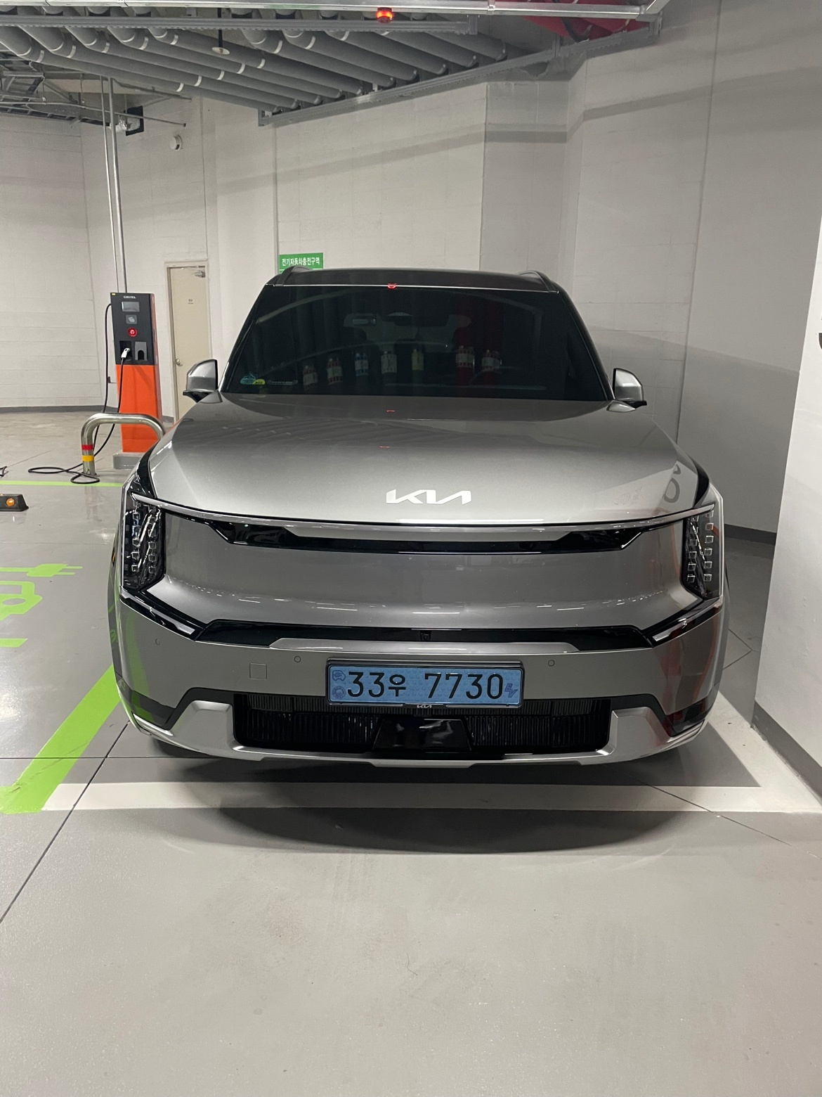 EV9 MV1 BEV(99.8kWh) 4WD 어스(7인승) 매물 썸네일