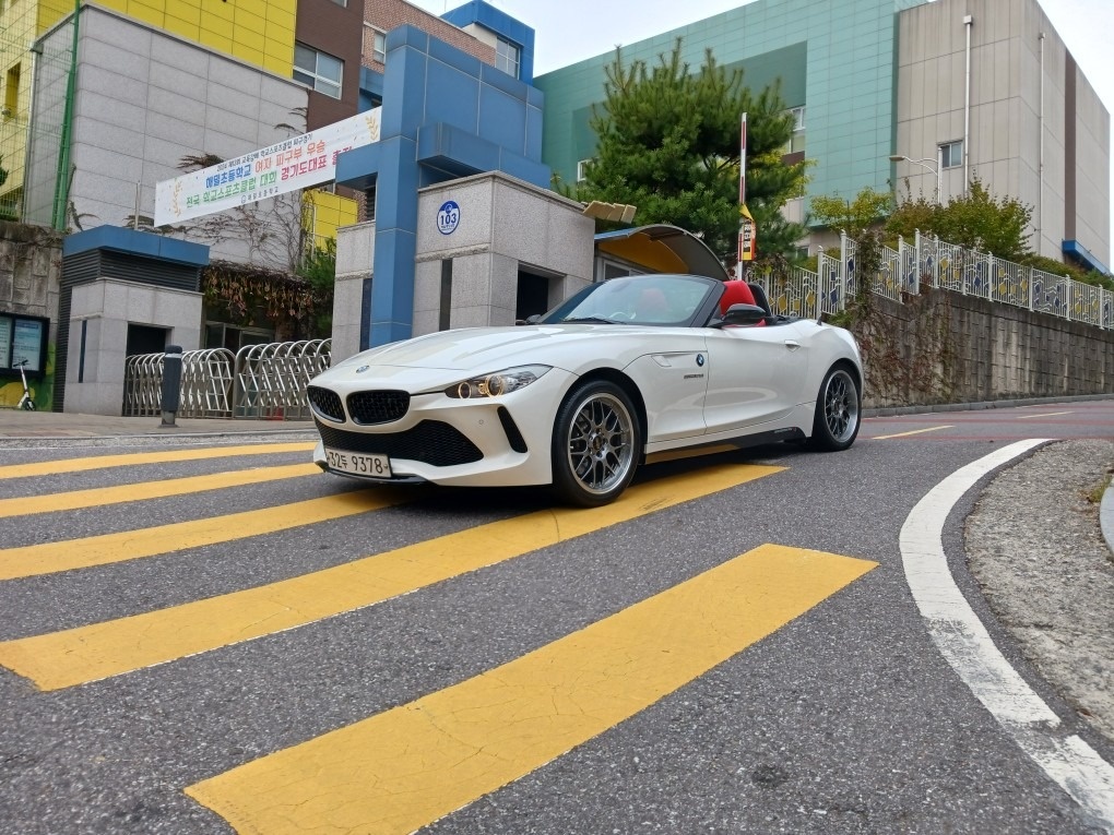 Z4 E89 28 i sDrive (245마력) 매물 썸네일