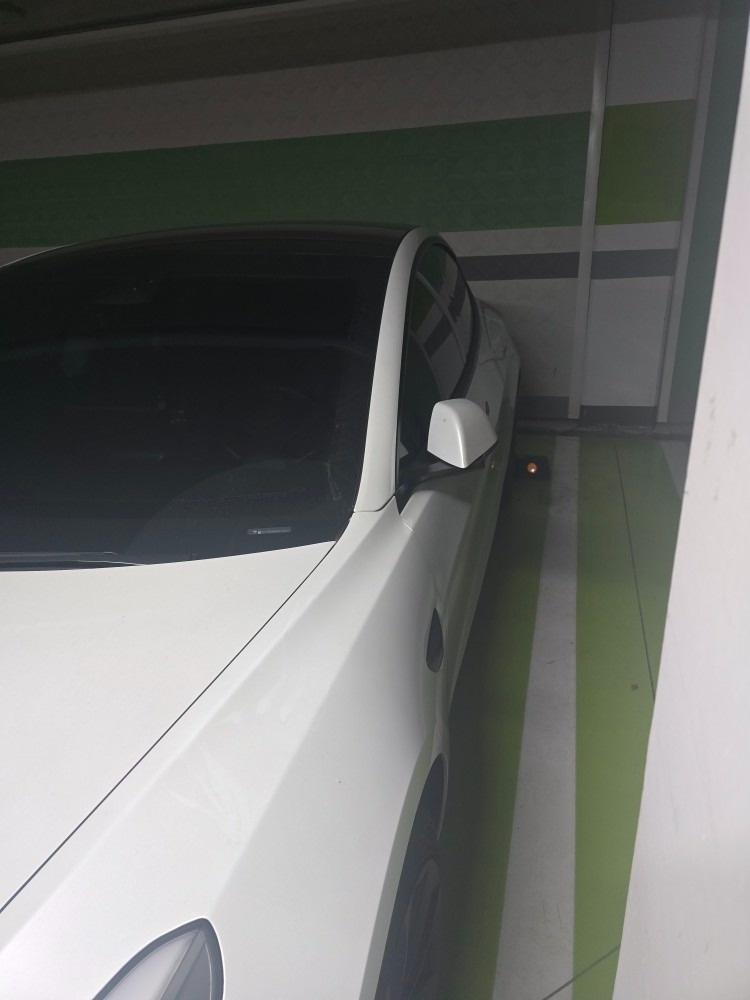 모델 3 BEV(75kWh) AWD 롱 레인지 매물 썸네일