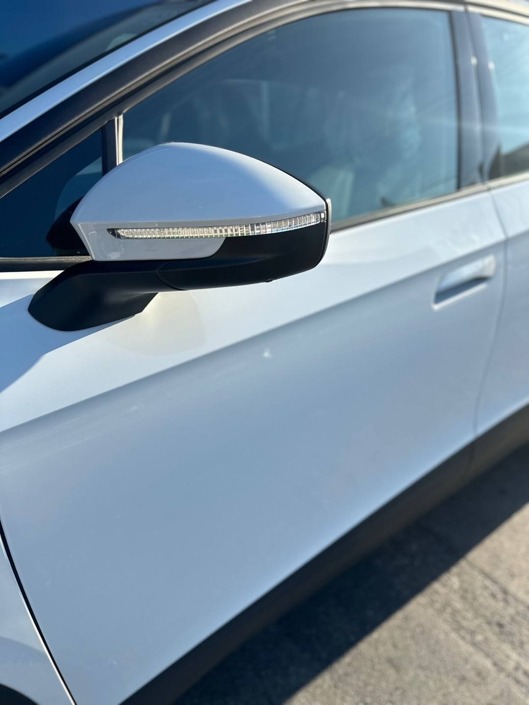 ID.4 BEV(82kWh) RWD Pro (405km) 매물 썸네일