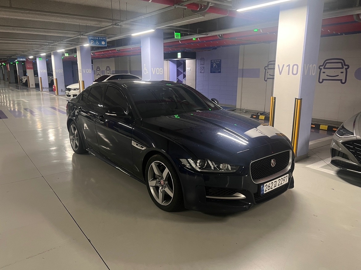 XE 2.0 d R 스포츠 매물 썸네일