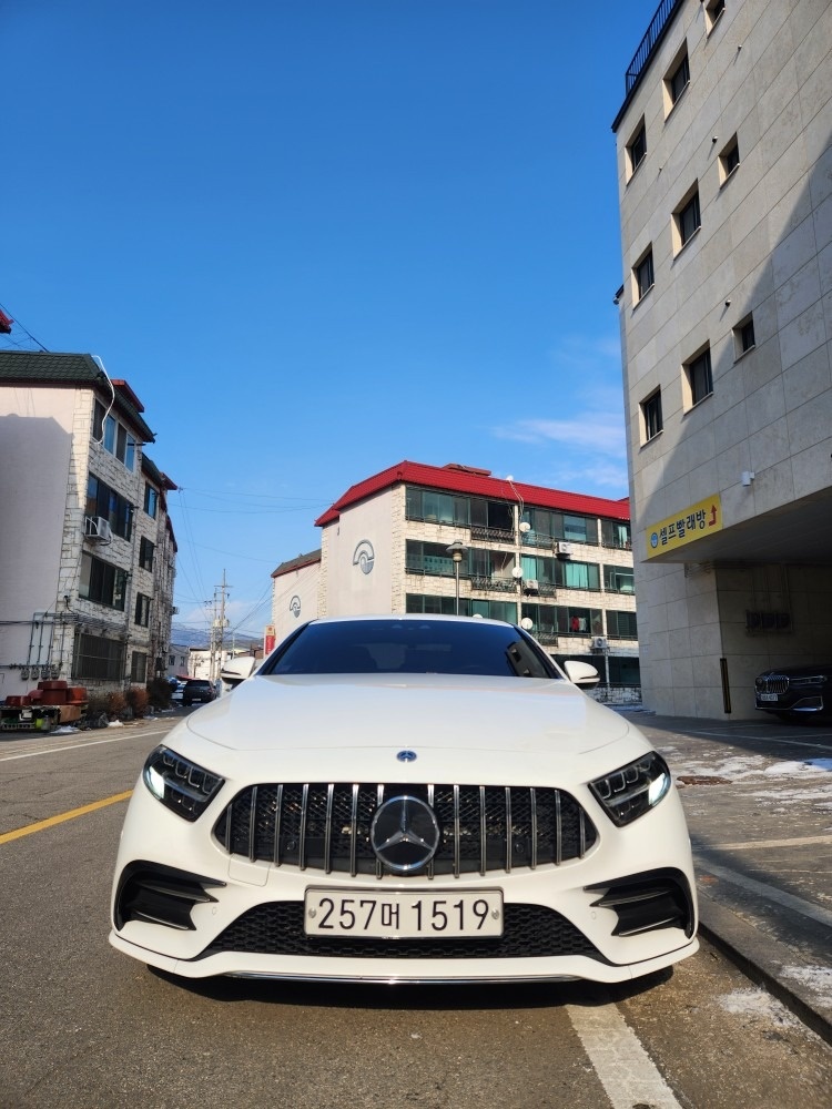 CLS 클래스 C257 CLS300 d 전기형 (239마력)AMG Line 매물 썸네일