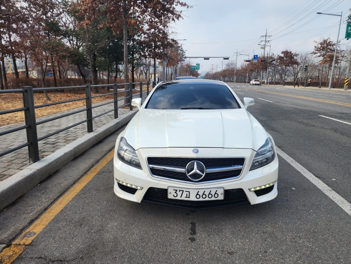 CLS 클래스 W218 CLS63 amg 전기형 (525마력) 매물 썸네일