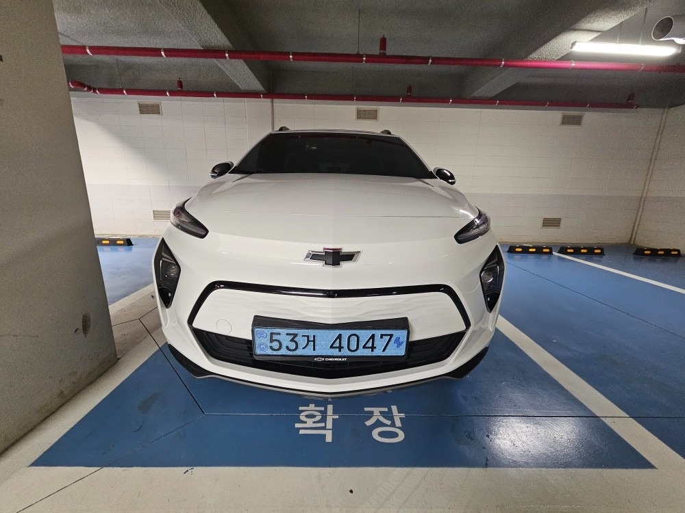 볼트 EUV BEV(66KWh/402km) FWD 프리미어 매물 썸네일