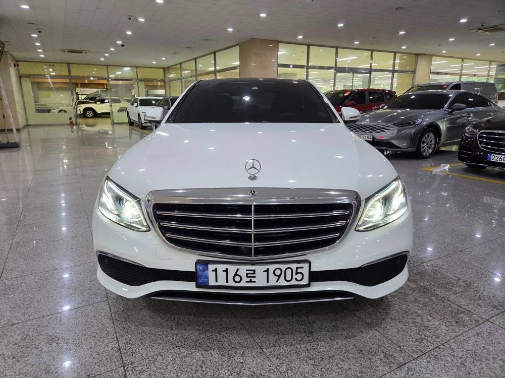 E 클래스 W213 E300 전기형 (211마력) 매물 썸네일