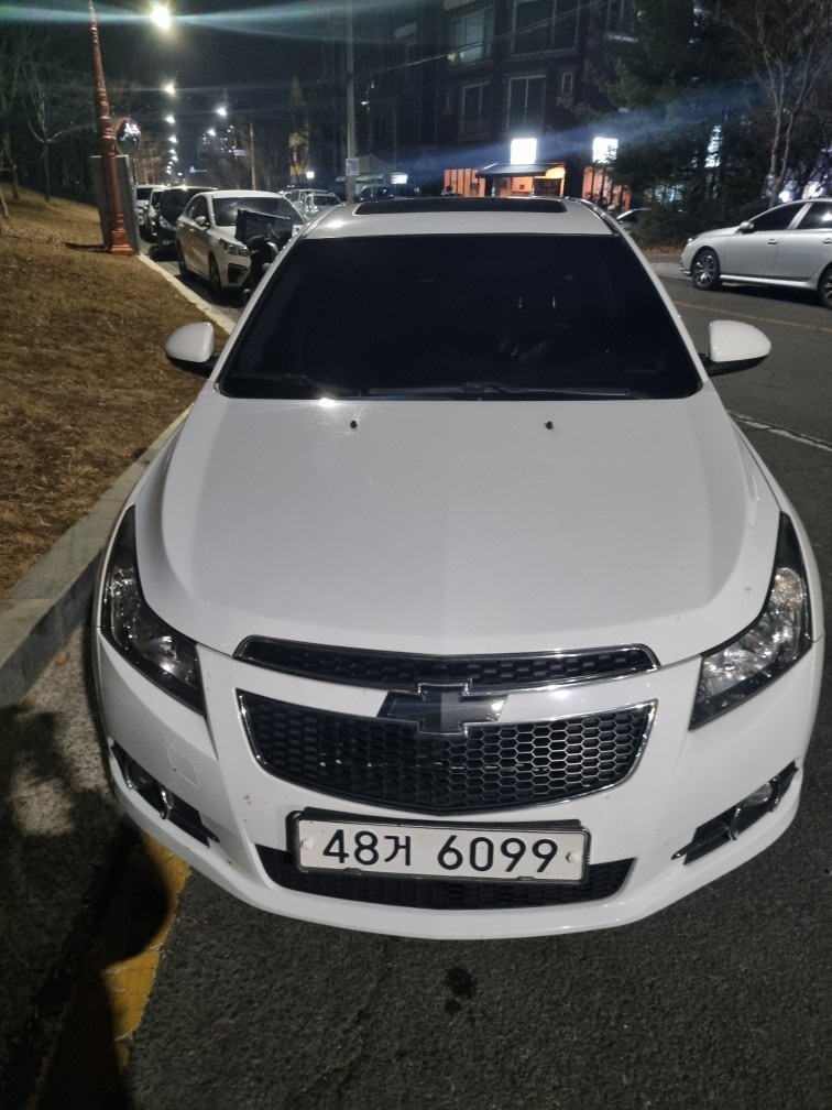 크루즈 J300 4도어 1.8 DOHC FWD LTZ+ 매물 썸네일