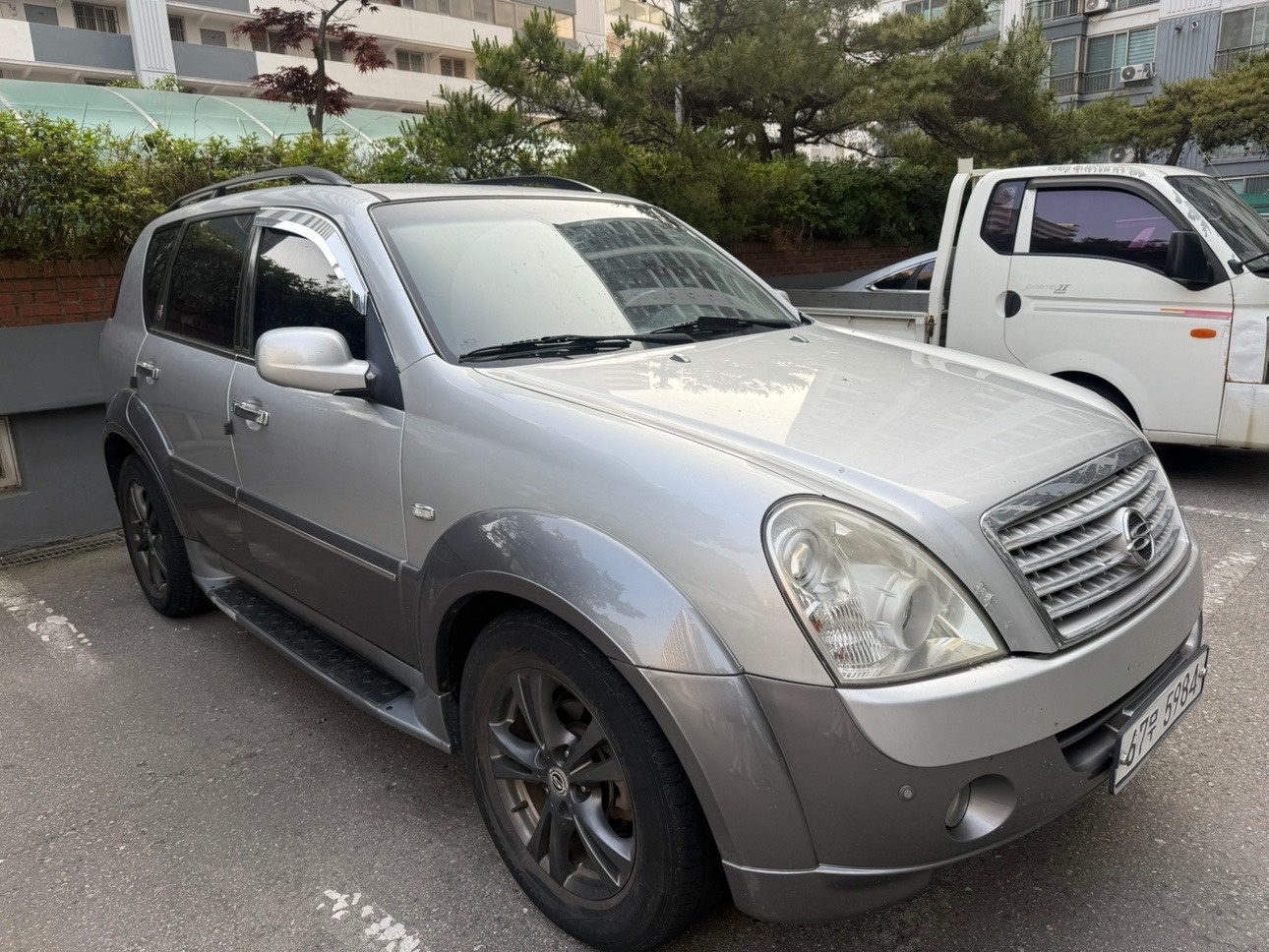 슈퍼 렉스턴 Y200 7인승(디젤 RX4) RWD 최고급 매물 썸네일