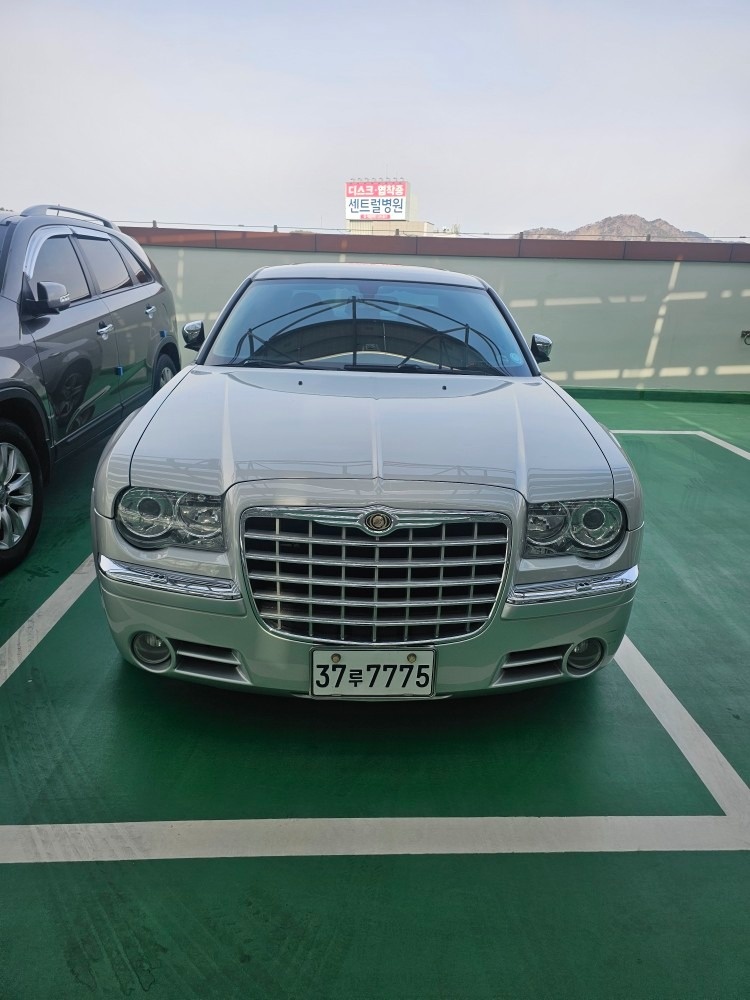 300C 2.7(V6 DOHC) 시그니처 매물 썸네일