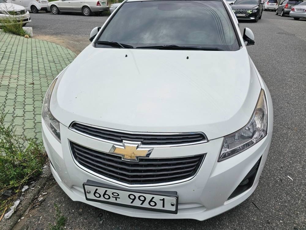 크루즈 J300 4도어 1.8 DOHC FWD (142마력) 매물 썸네일