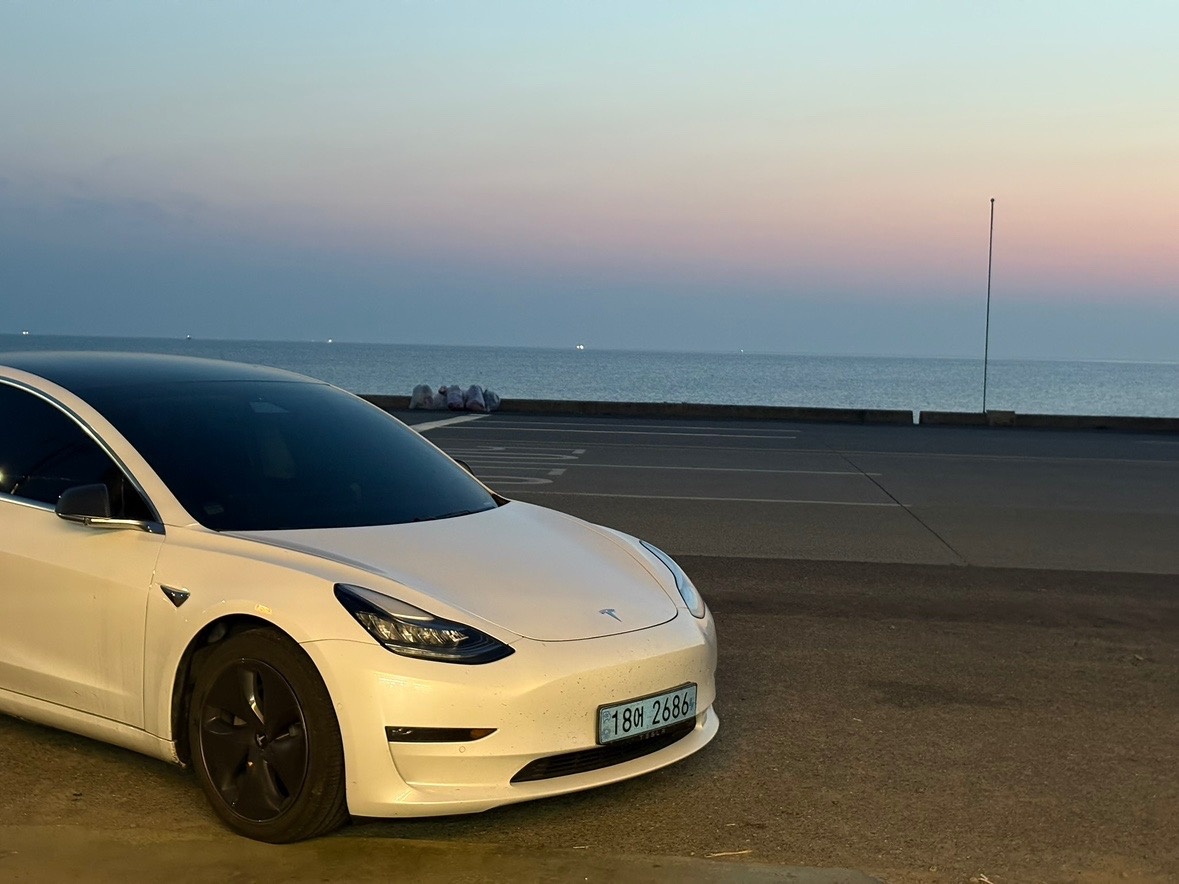 모델 3 BEV(75kWh) AWD 롱 레인지 매물 썸네일