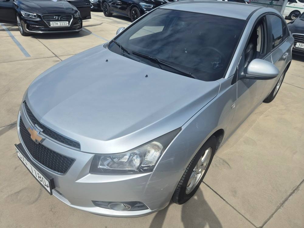크루즈 J300 4도어 1.8 DOHC FWD LT+ 매물 썸네일
